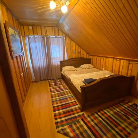 Гостинний Дім На Горі Guest house Lazeshchyna
