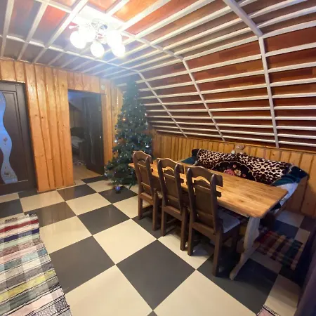 Гостинний Дім На Горі